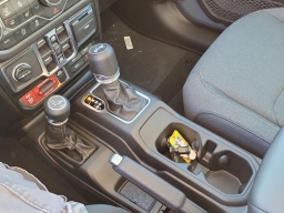 Jeep Wrangler Willys 4 Door 4x4 2026