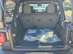 Jeep Wrangler Willys 4 Door 4x4 2026