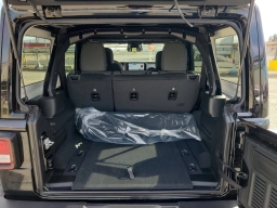 Jeep Wrangler Willys 4 Door 4x4 2026