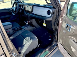 Jeep Wrangler Willys 4 Door 4x4 2026