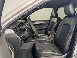 Jeep Grand Cherokee Laredo Altitude 4x2 2026