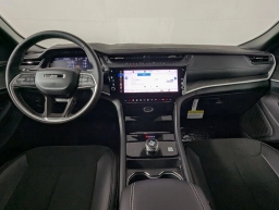 Jeep Grand Cherokee Laredo Altitude 4x2 2026