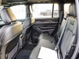 Jeep Grand Cherokee Laredo Altitude 4x2 2026