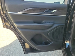 Jeep Grand Cherokee Laredo Altitude 4x2 2026