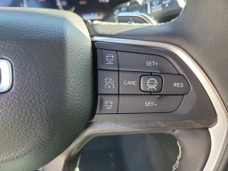 Jeep Grand Cherokee Laredo Altitude 4x2 2026