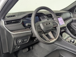 Jeep Grand Cherokee Limited 4x2 2025