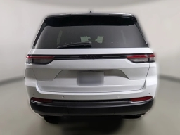 Jeep Grand Cherokee Limited 4x2 2026