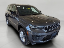 Jeep Grand Cherokee Laredo 4x4 2026