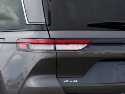 Jeep Grand Cherokee Laredo 4x4 2026