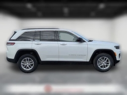 Jeep Grand Cherokee Laredo X 4x4 2026