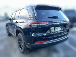 Jeep Grand Cherokee Laredo Altitude 4x4 2026