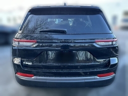 Jeep Grand Cherokee Laredo Altitude 4x4 2026