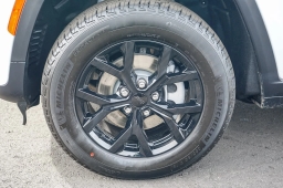 Jeep Grand Cherokee Laredo Altitude 4x4 2026