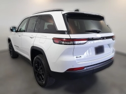 Jeep Grand Cherokee Laredo Altitude 4x4 2026