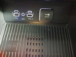 Jeep Grand Cherokee Laredo Altitude 4x4 2026