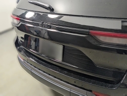 Jeep Grand Cherokee Laredo Altitude 4x4 2026