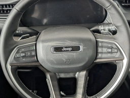 Jeep Grand Cherokee Laredo Altitude 4x4 2026