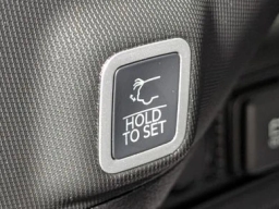 Jeep Grand Cherokee Laredo Altitude 4x4 2026