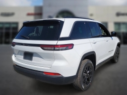 Jeep Grand Cherokee Laredo Altitude 4x4 2026