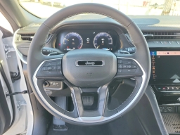 Jeep Grand Cherokee Laredo Altitude 4x4 2026