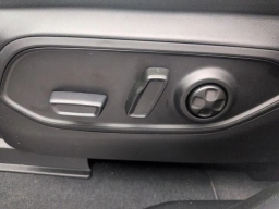 Jeep Grand Cherokee Laredo Altitude 4x4 2026