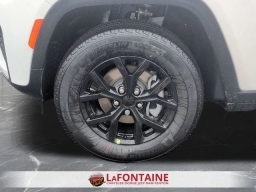 Jeep Grand Cherokee Laredo Altitude 4x4 2026