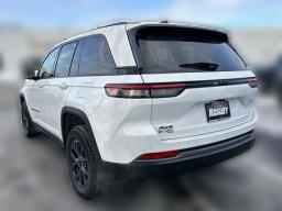 Jeep Grand Cherokee Laredo Altitude 4x4 2026