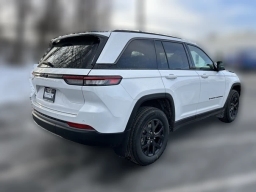 Jeep Grand Cherokee Laredo Altitude 4x4 2026