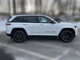 Jeep Grand Cherokee Laredo Altitude 4x4 2026