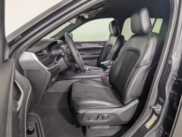 Jeep Grand Cherokee Laredo Altitude 4x4 2026