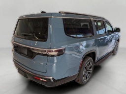 Jeep Grand Wagoneer L 4x4 2026