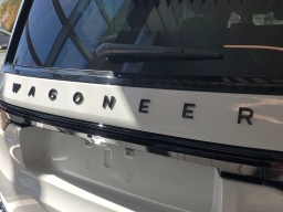 Jeep Wagoneer Series II Carbide 4x4 2025