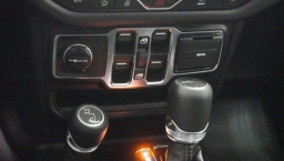 Jeep Gladiator Sahara 4x4 2026