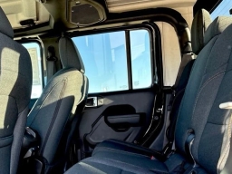 Jeep Gladiator Willys 4x4 2026