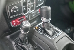 Jeep Gladiator Willys 4x4 2026