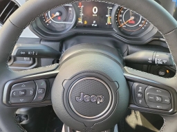 Jeep Gladiator Willys 4x4 2026