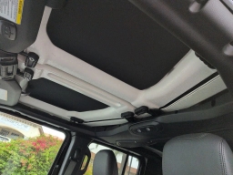 Jeep Gladiator Sahara 4x4 2026