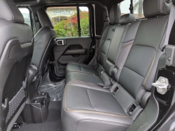 Jeep Gladiator Sahara 4x4 2026