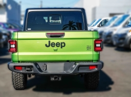 Jeep Gladiator Willys 4x4 2026