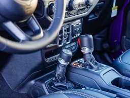 Jeep Gladiator Sahara 4x4 2026