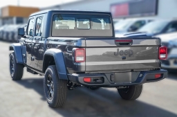 Jeep Gladiator Sport 4x4 2026