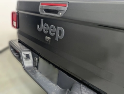 Jeep Gladiator Sport 4x4 2026