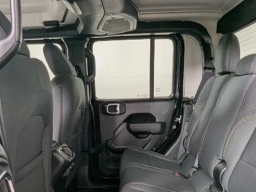 Jeep Gladiator Sport 4x4 2026