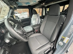 Jeep Gladiator Sport 4x4 2026