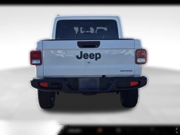 Jeep Gladiator Sahara 4x4 2026