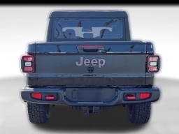 Jeep Gladiator Shadow Ops 4x4 2026