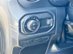 Jeep Gladiator Shadow Ops 4x4 2026