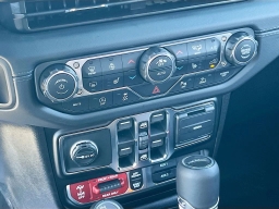 Jeep Gladiator Shadow Ops 4x4 2026