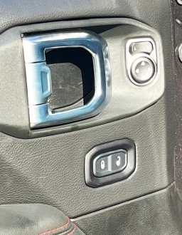 Jeep Gladiator Shadow Ops 4x4 2026