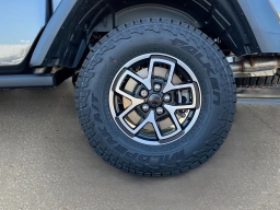 Jeep Gladiator Shadow Ops 4x4 2026